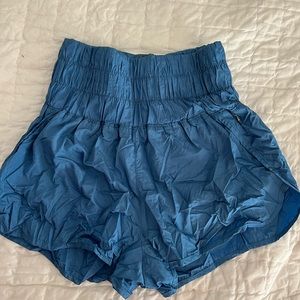 Free people movement the way home shorts size small